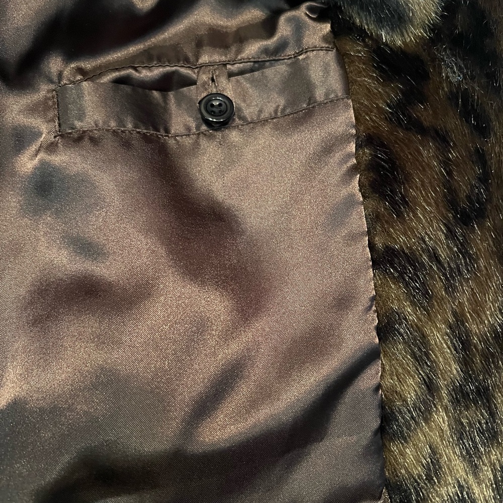 🤎Anthro x Velvet by Graham & Spencer Leopard Print Faux Fur Teddy Jacket 🐻 - Picture 5 of 7